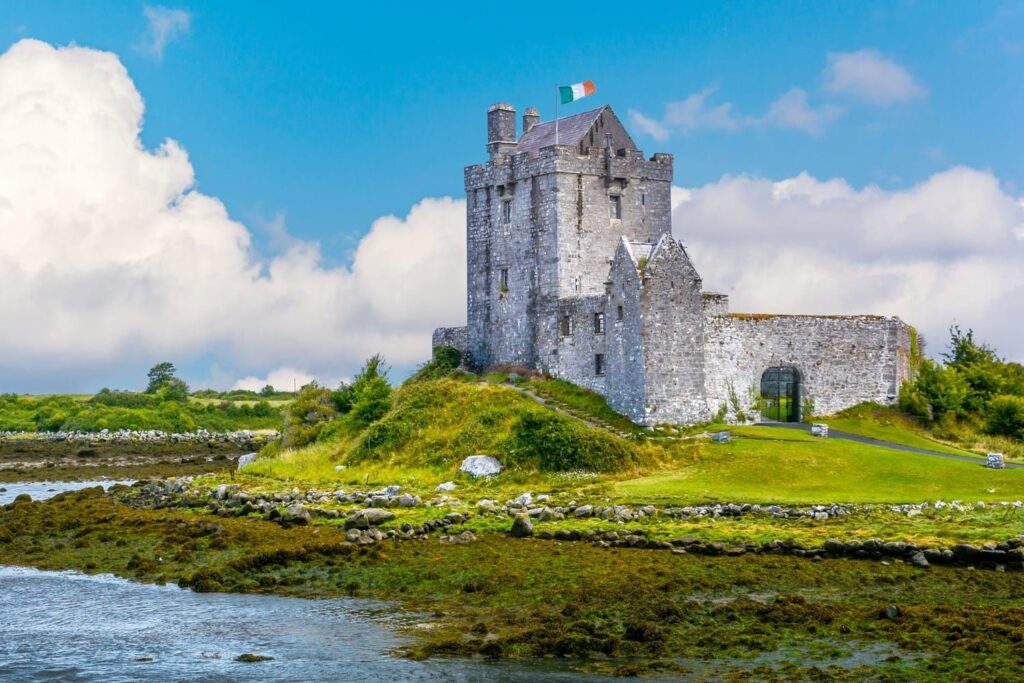  Ireland Dunguaire Castle