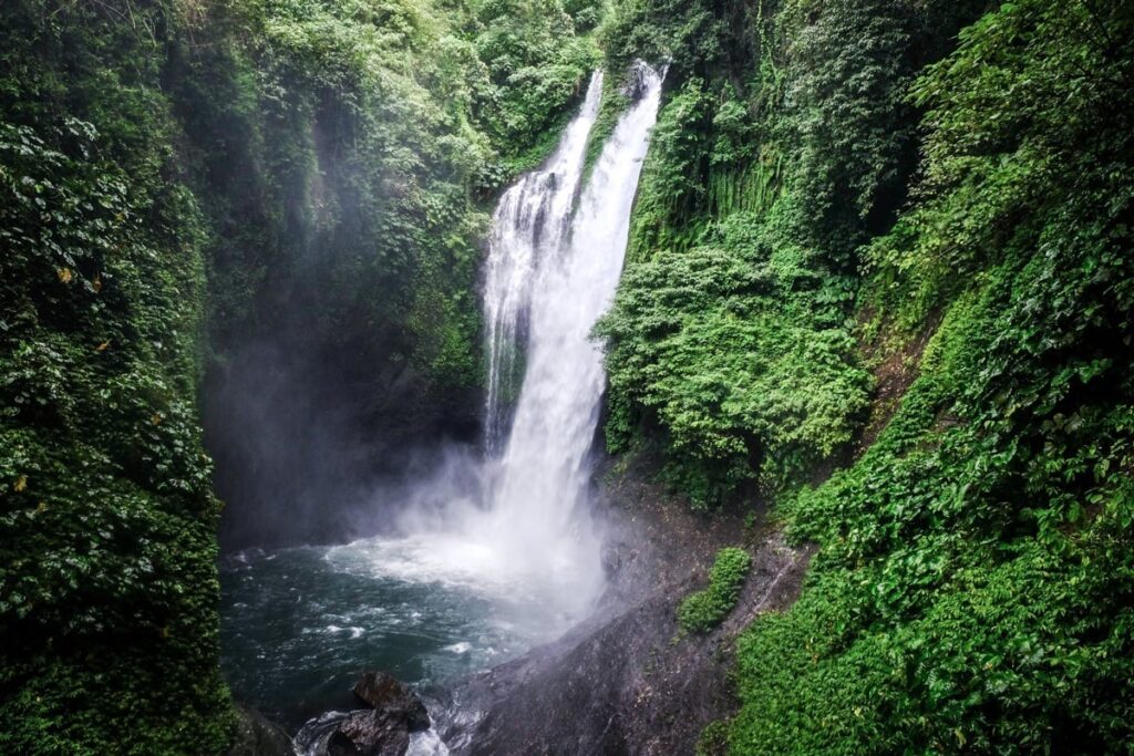 Bali Aling-Aling Waterfall